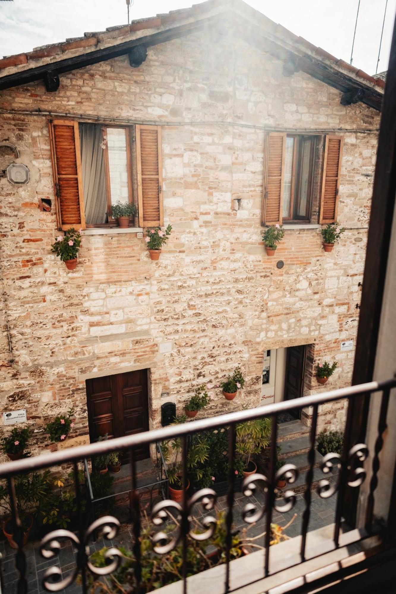 Locanda Del Duca Gubbio Exterior photo